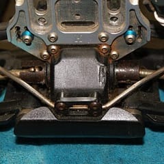 A Hyper 8 with a thick rear sway bar.